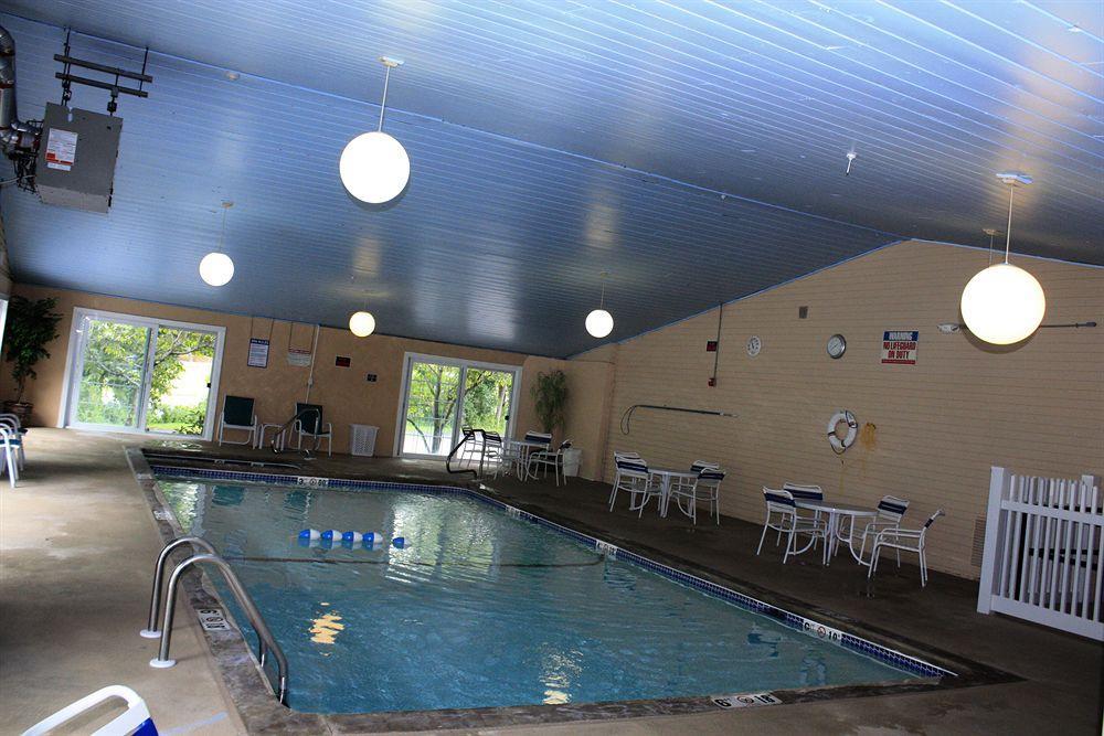 Hampton Falls Inn Bagian luar foto