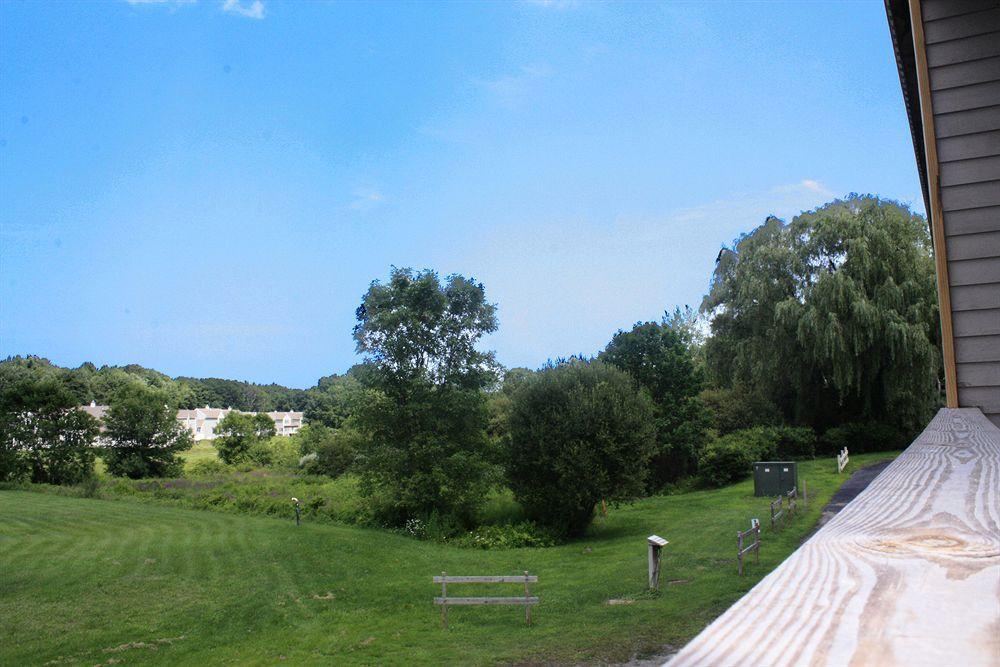 Hampton Falls Inn Bagian luar foto