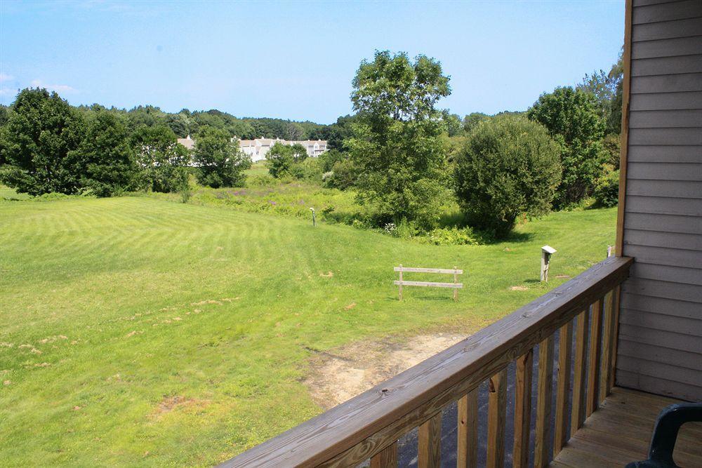 Hampton Falls Inn Bagian luar foto
