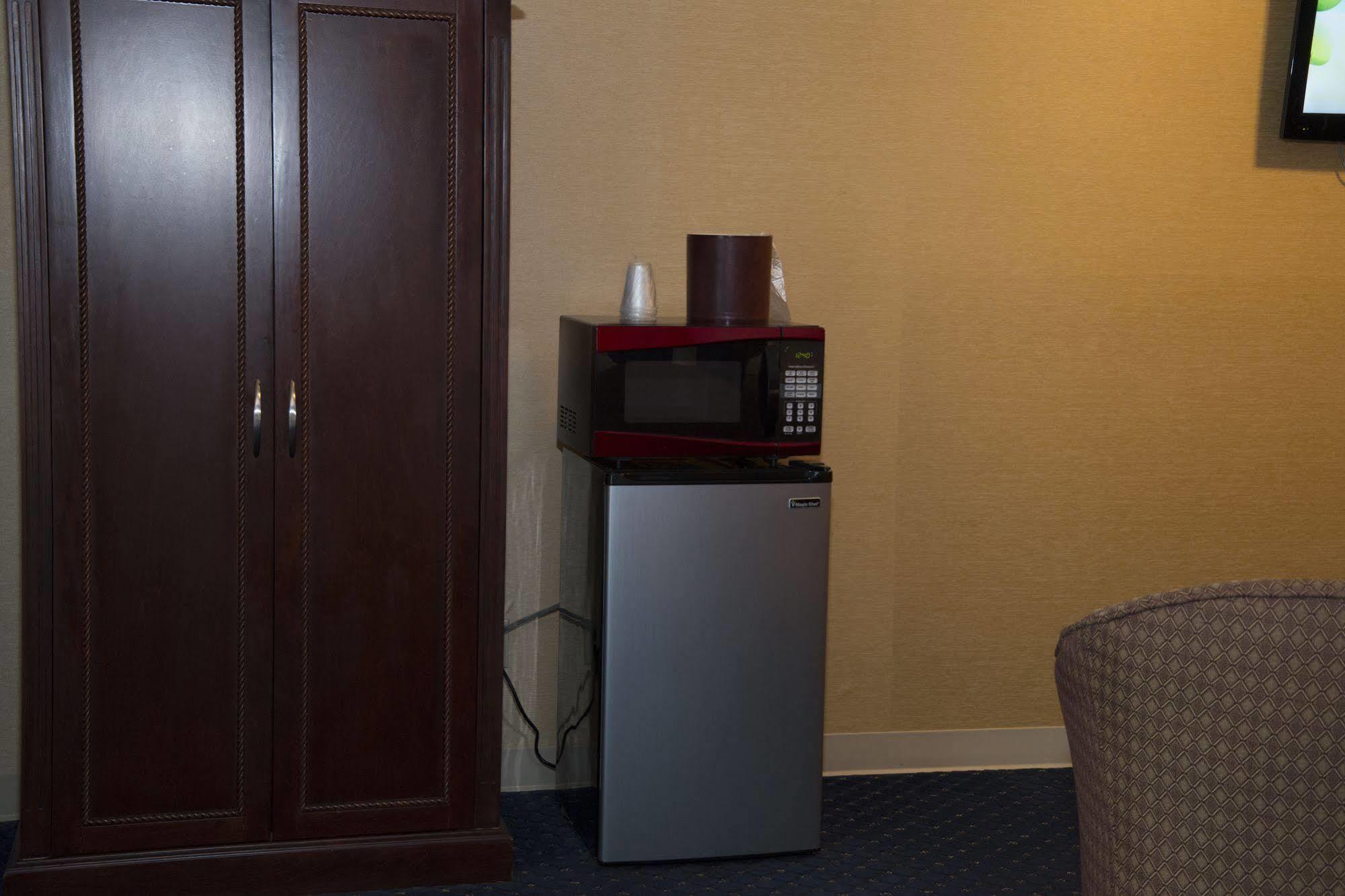 Hampton Falls Inn Bagian luar foto