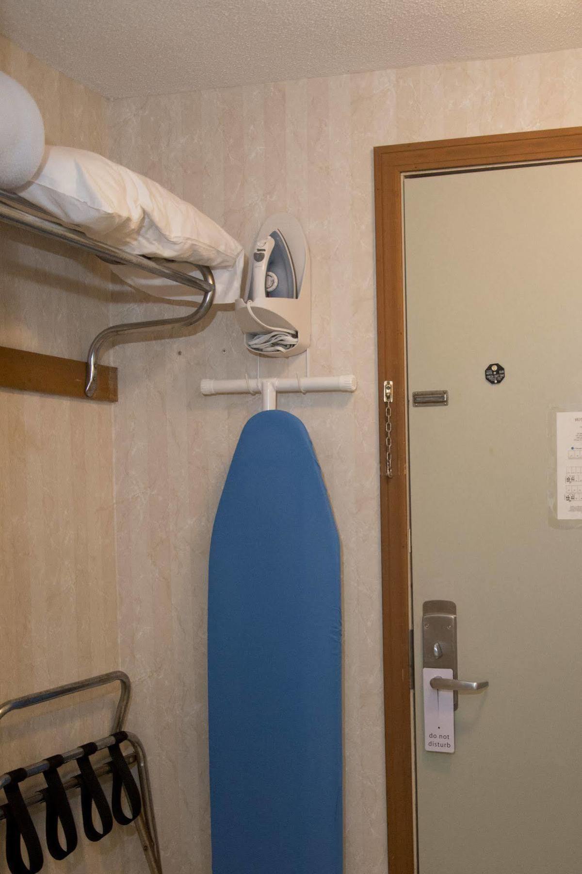 Hampton Falls Inn Bagian luar foto