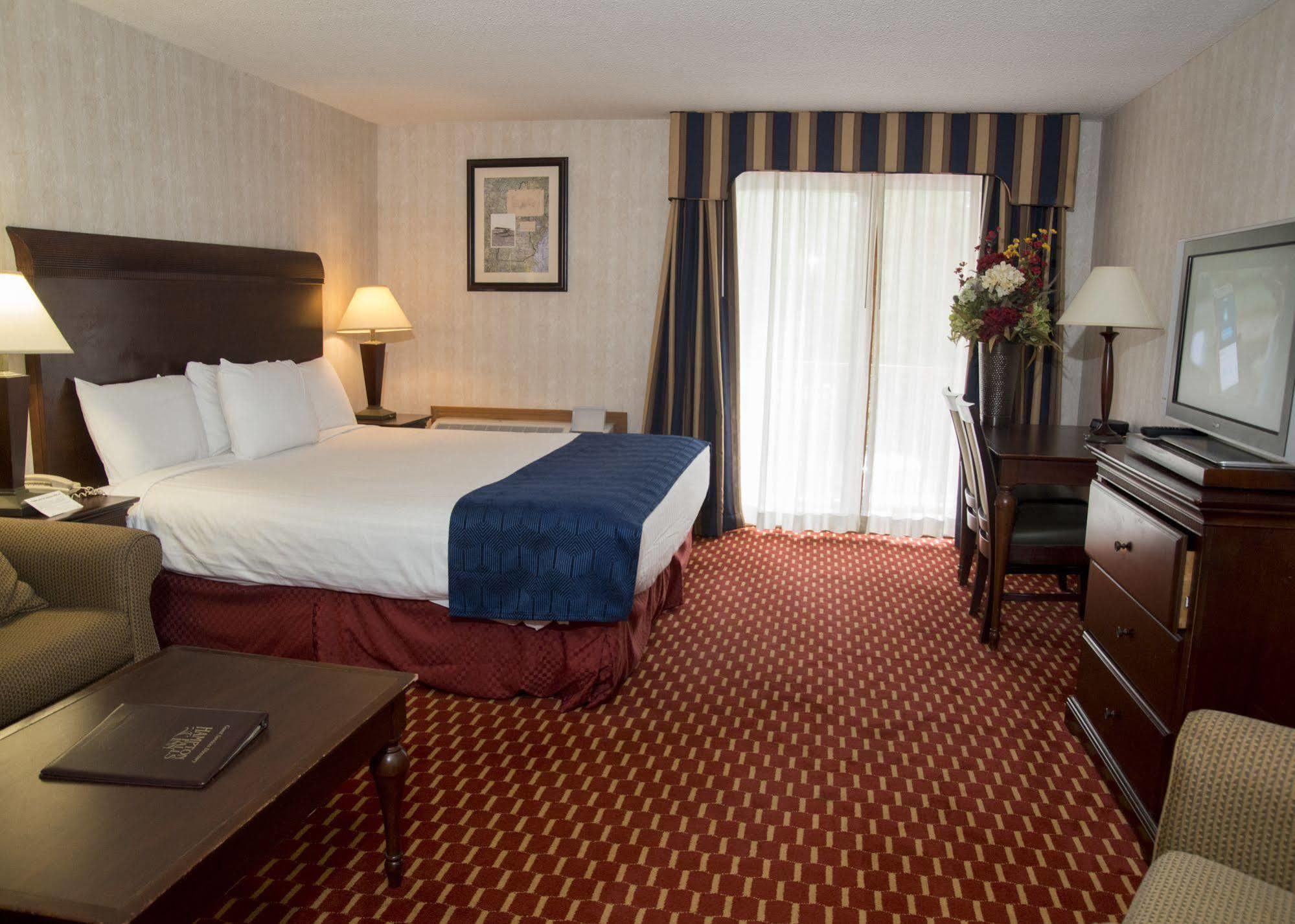Hampton Falls Inn Bagian luar foto