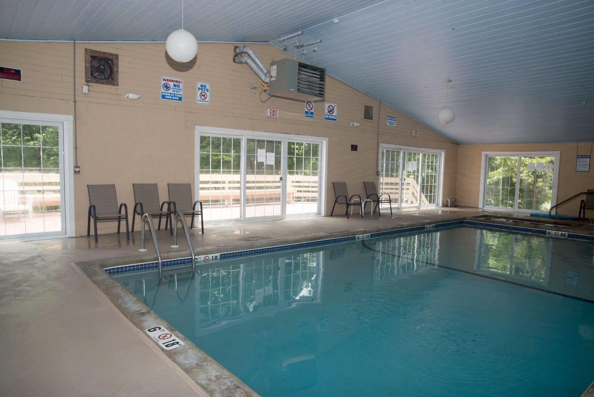 Hampton Falls Inn Bagian luar foto