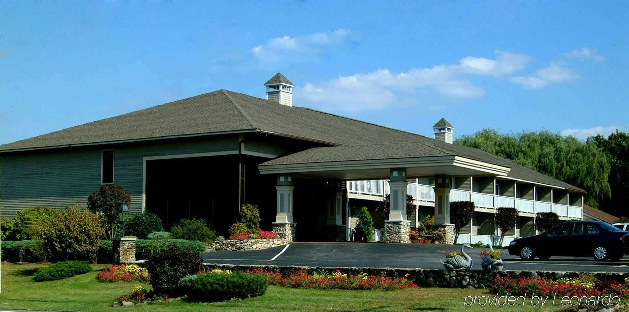 Hampton Falls Inn Bagian luar foto